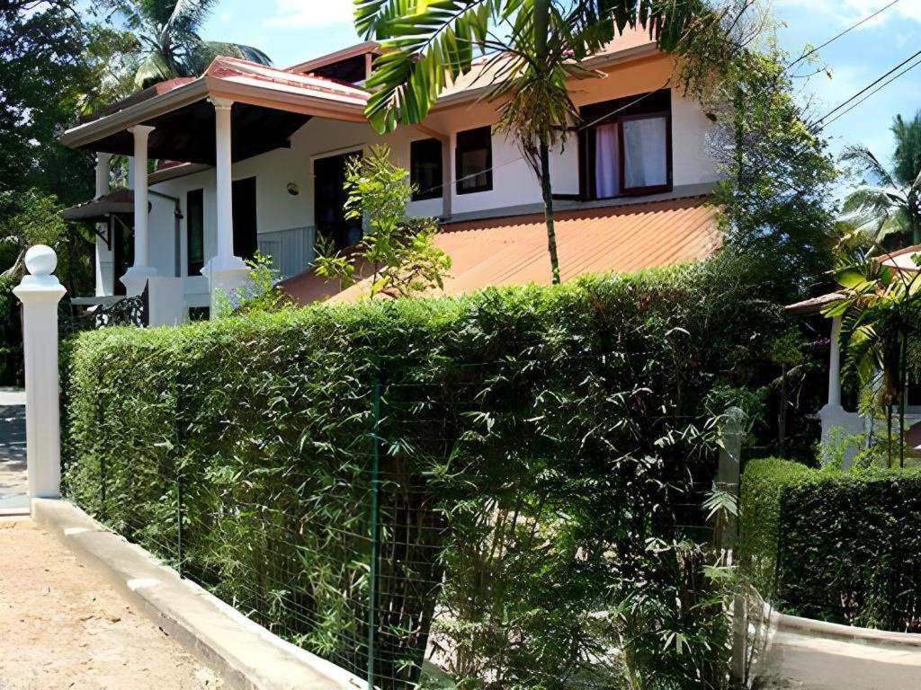 The Mgs Hotel Elpitiya  Exterior photo