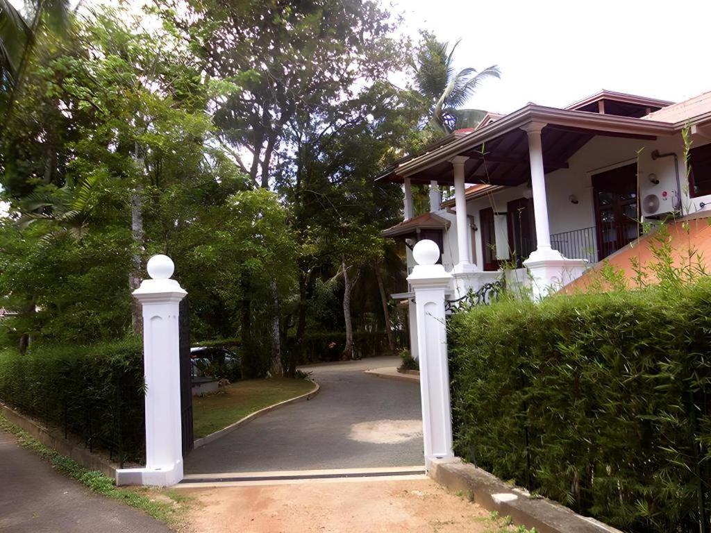 The Mgs Hotel Elpitiya  Exterior photo