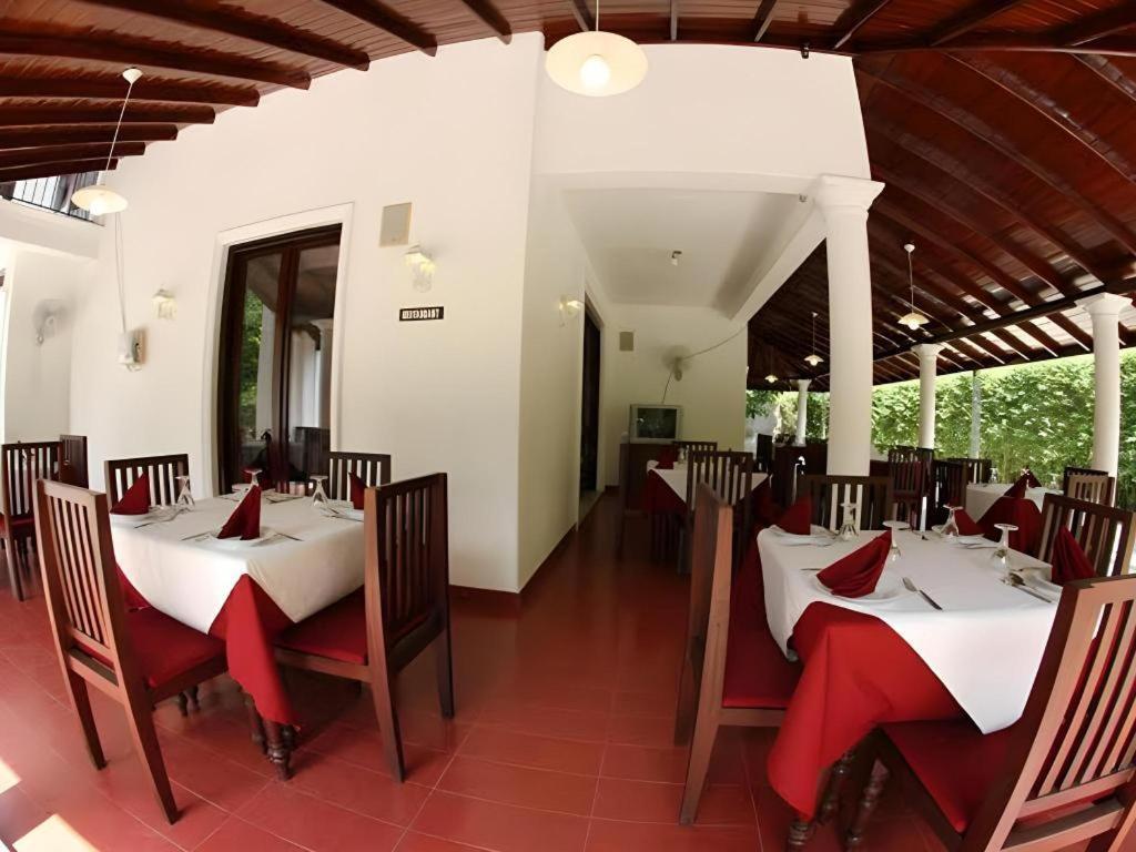 The Mgs Hotel Elpitiya  Exterior photo