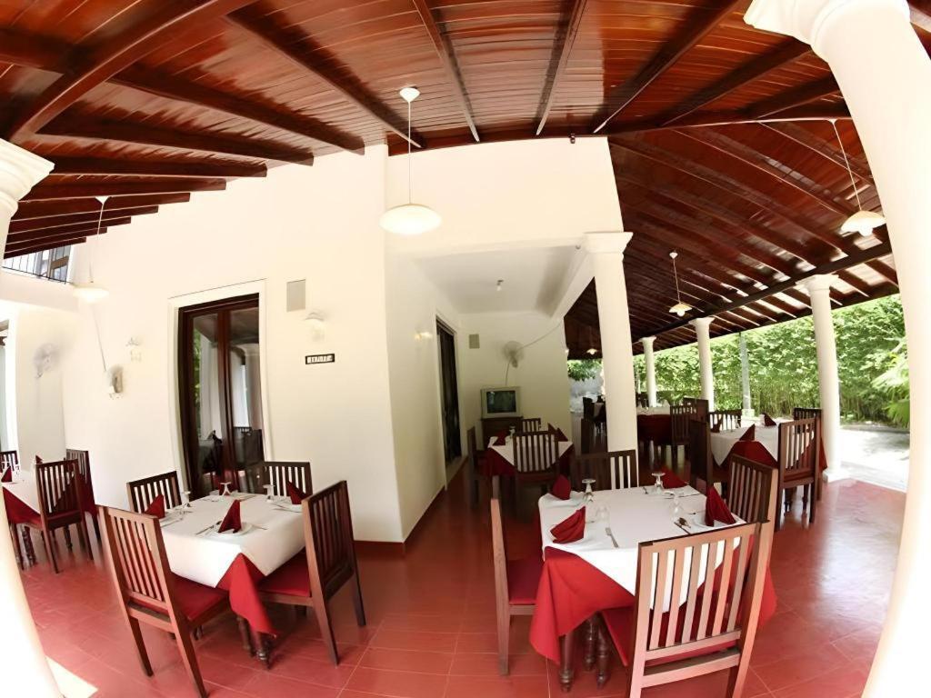 The Mgs Hotel Elpitiya  Exterior photo