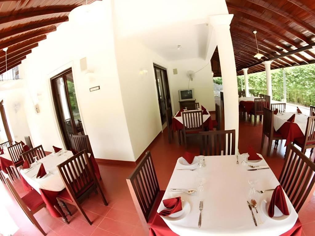 The Mgs Hotel Elpitiya  Exterior photo