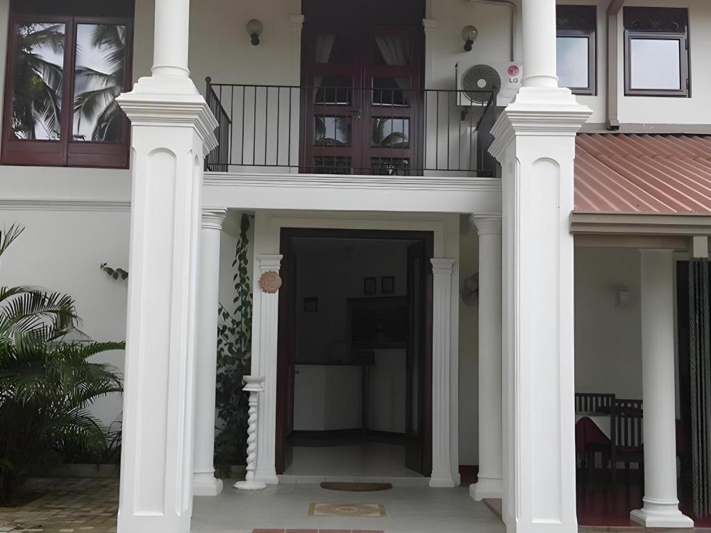 The Mgs Hotel Elpitiya  Exterior photo